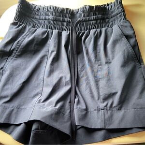 Abercrombie and fitch black small shorts